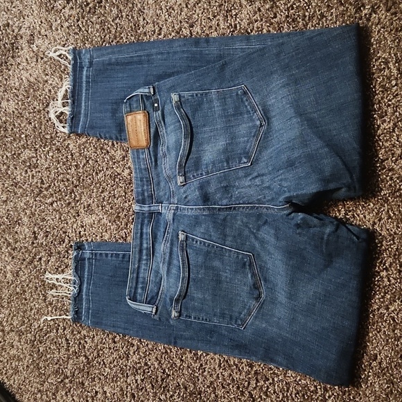 Lucky Brand Cropped Frayed Hem Denim Jeans Size 6 28 - Picture 2 of 2